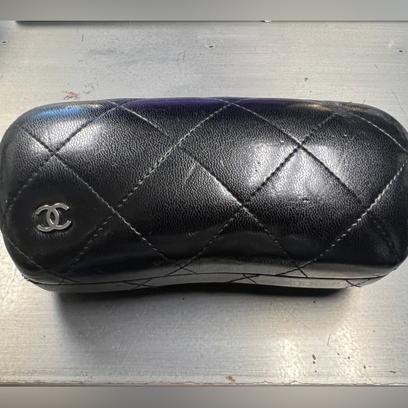 Chanel Aviator Sunglasses with case - Picture 2 of 13